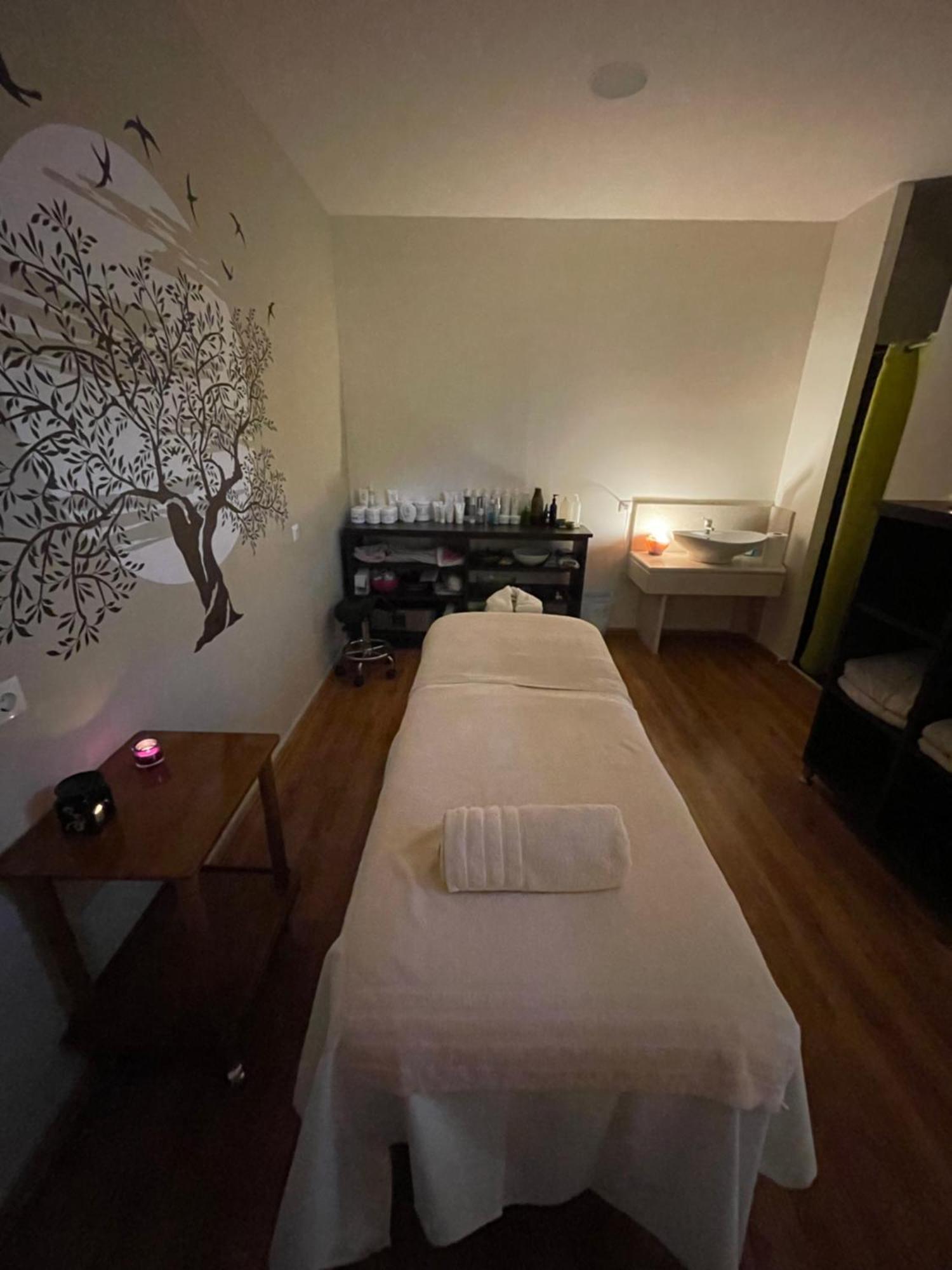 克罗克特洛尼斯Spa酒店 斯陶帕 外观 照片